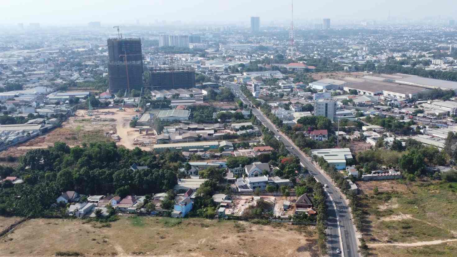 UBND tỉnh Bình Dương phê duyệt đơn giá đất cho dự án bất động sản giáp ranh thành phố Thủ Dầu Một và thành phố Thuận An. Ảnh: Đình Trọng