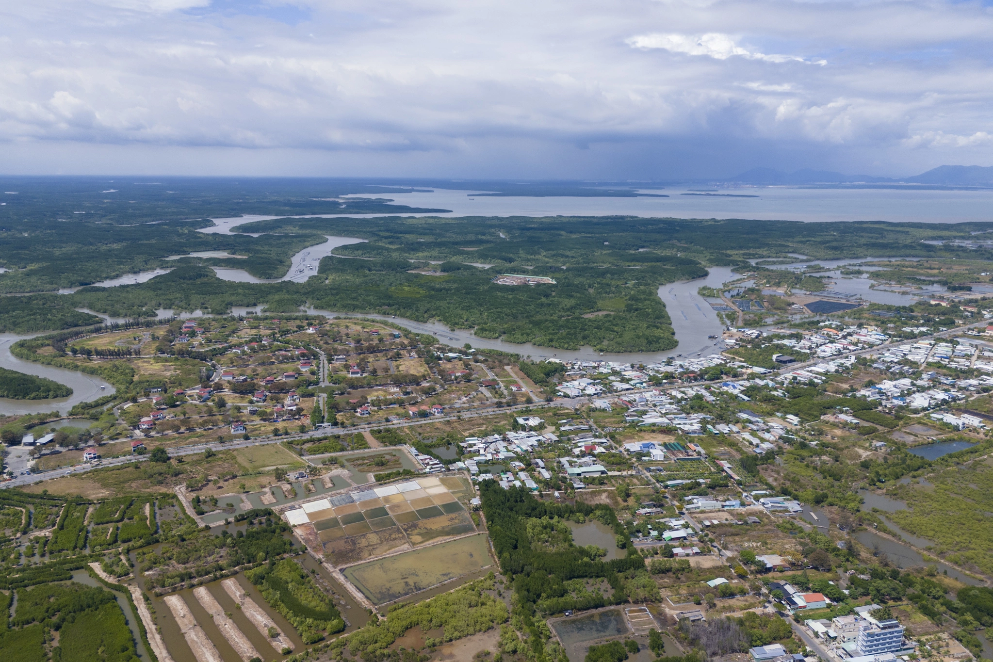 Bất động sản huyện Cần Giờ, tháng 4/2025. Ảnh: Quỳnh Trần