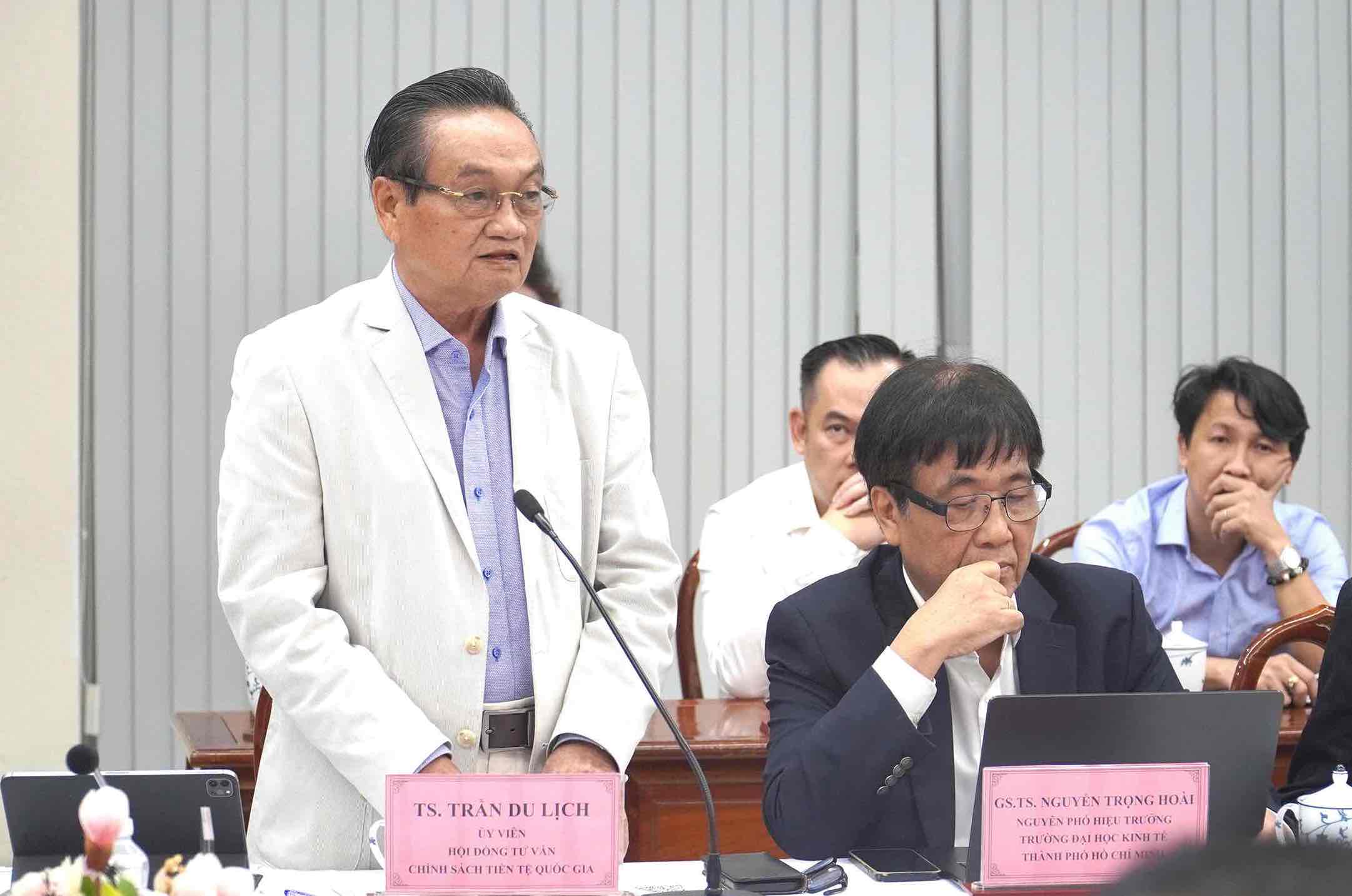 Các chuyên gia, nhà khoa học đóng góp ý kiến tại Hội thảo về điều chỉnh quy hoạch tỉnh Đồng Nai mới ngày 25.9. Ảnh: HAC