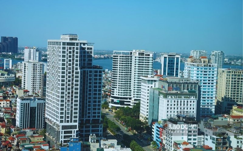 Thời gian qua, giá chung cư tại các đô thị lớn liên tục tăng cao. Ảnh: Như Hạ