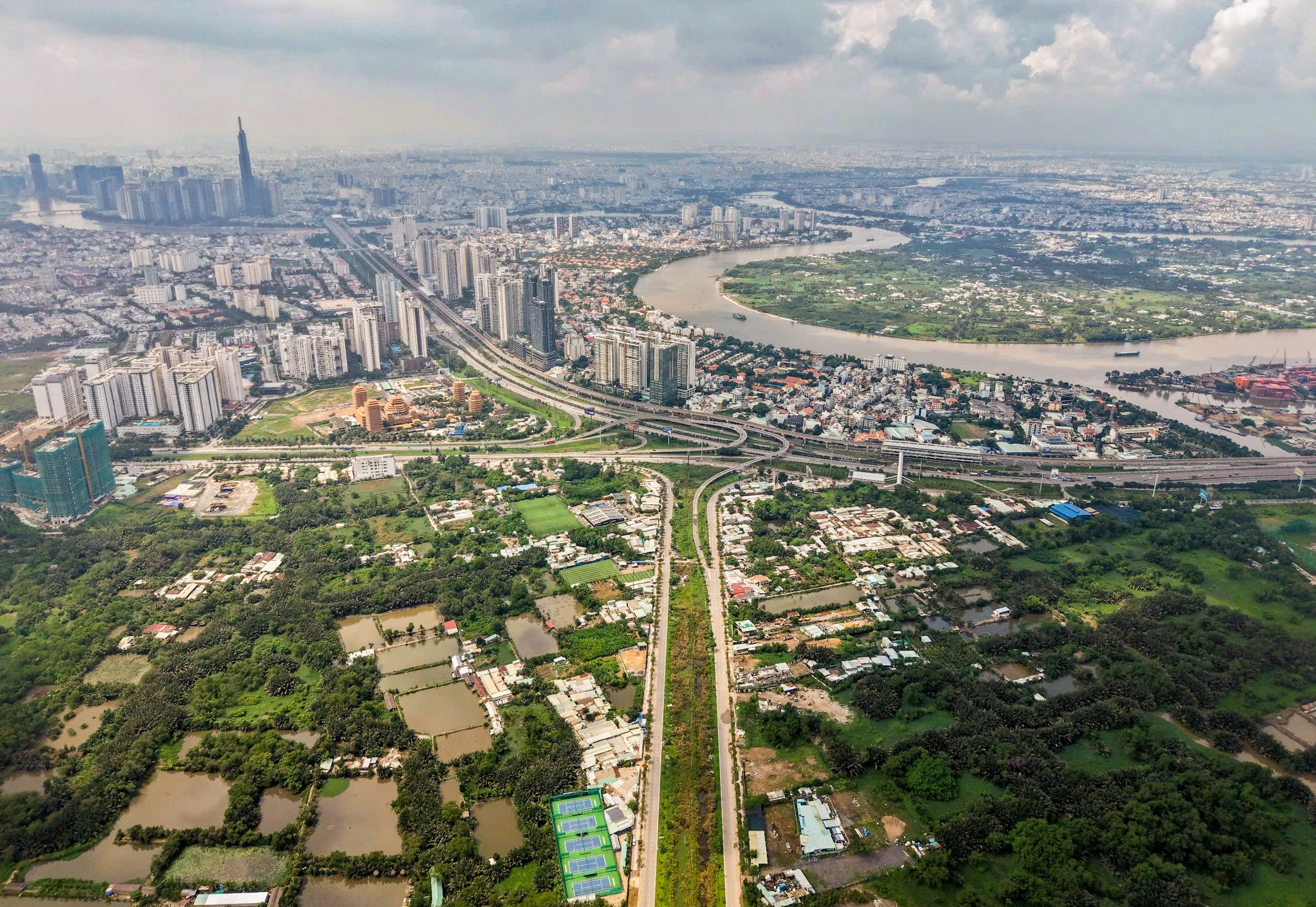 Bất động sản khu Đông TP HCM. Ảnh: Quỳnh Trần